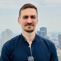 100+ profiluri „Naum”