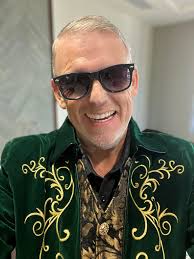 I love a good villain story & def have always been curious about this one.