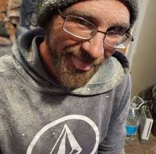 Live and work in Sacramento. Single easy going, low key but social with  heart and love to share. Love dogs, swimming and cycling everywhere. Hit me  up with you'd like to know