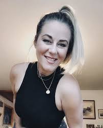 Eleanor Plummer's Instagram, Twitter & Facebook