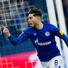 Wout weghorst (vfl wolfsburg) right footed shot from the centre of the box to the bottom left corner. Aufstellung Von Schalke 04 Gegen Den Vfl Wolfsburg Verteidiger Verletzt Serdar Feiert Comeback
