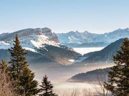 La Chartreuse Autour De Grenoble En 2020 Randonnee Voyage En Van Ski De Randonnee
