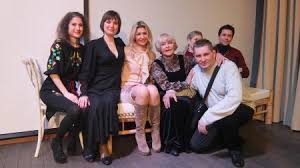 Пылкие страсти, чувство долга и невосполнимые потери будоражат кровь зрителей. Tvorcheskij Vecher Ady Rogovcevoj Tvorcheskij Vecher Ady Rogovcevoj Sostoyalsya V Dnepropetrovske Sobrannye Sredstva Pojdut Na Pokupku Aptechek Dlya Ukrainskih Voinov Fond Oboroni Krayini Foto Foto Mobilnaya Versiya Cenzor Net