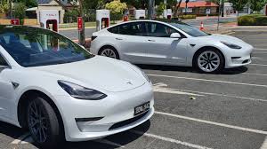 Rumors of a revamped model s and model x design have been flowing through the community since december. Tesla S Holiday Update Is 2020 48 25 Looks Like No V11 Until 2021 Techau