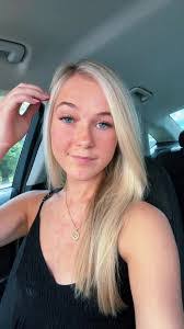 Amber Whigham's Instagram, Twitter & Facebook