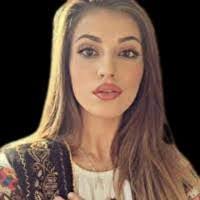 Kira Booth's Instagram, Twitter & Facebook