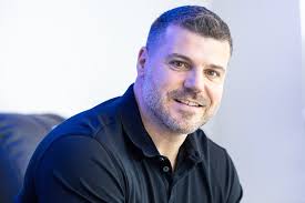 iCRYO: Employee Directory