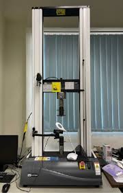 Universal Testing Machine (UTM) Instron Series 3367 ...