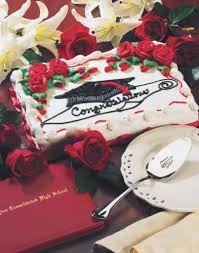 When factoring in bonuses and additional compensation, a cake decorator at kroger can expect to make an average annual salary of $18,451. Kroger White Buttercream Icing Half Chocolate Sheet Cake 94 Oz Kroger