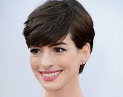 How to grow out pixie cuts in 9 looks. 10 Pretty Ways To Grow Out Your Pixie Cut Brit Co