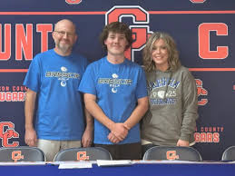 Cougars close out soccer season with 2-1 win over Mustangs