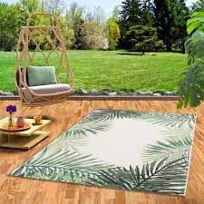 Im garten kann man einen solchen teppich verwenden, um einen angenehmen untergrund zu schaffen. In Und Outdoor Teppich Flachgewebe Carpetto Grun Blatter Bordure