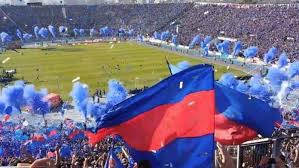 Universidad de chile, institución de educación superior estatal y pública, dedicada a la docencia de carreras pregrado y programas de postgrado y postítulo, investigación, creación y extensión. La U Arriesga Aforo Reducido Frente A Colo Colo Regate Cl