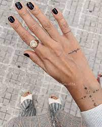 30 illustrations of tattoos in 2019 tattoofeminin dovme inspiration tattoos dovme fikirleri