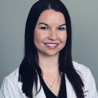 Kellie Skinner's Instagram, Twitter & Facebook