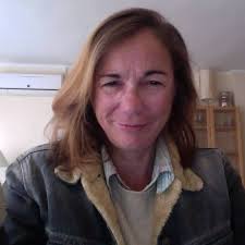 Taking pictures with a washed up American celebrity is so 7th place