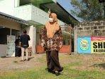 124 125 126 pada tahun 2014, ketua umum mui pusat, din syamsuddin , menyatakan bahwa memberikan ucapan selamat natal tidak haram dan tidak diatur dalam fatwa mui yang dikeluarkan pada tahun 1981. Kumpulan Ucapan Selamat Natal 2020 Dalam Bahasa Jawa Krama Untuk Dikirim Lewat Whatsapp Tribun Jogja