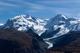 La gara più alta d'europa celebra un grande ritorno sulle alpi italiane, la culla dello skyrunning dove tutto è iniziato nel 1993. Monte Rosa