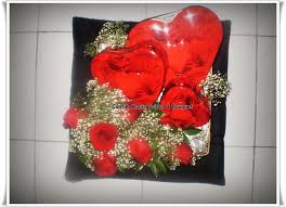 Tema warna untuk hantaran ini adalah purple & peach. Hantaran Merah Cantik Manis Bridal Bouquet