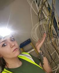 Hello My main board is an NYC Pedalboard which does the job admirably. The  one and only issue I have with it (apart from having to reglue the carpets  once every few