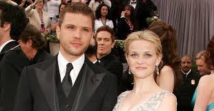 In the photo, both ree… Why Did Reese Witherspoon And Ryan Phillippe Break Up