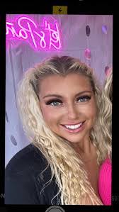 Angelina Griggs's Instagram, Twitter & Facebook