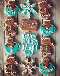 Snowflakes And Gingerbread Men Biscuits Decores Noel Biscuits