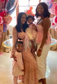 Vanessa Bryant Viuda De Kobe Celebra El Cumpleanos De Su Hija Capri In 2020 Vanessa Bryant Kobe Bryant Daughters Kobe Bryant Black Mamba