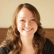 Andrea Raymer's Instagram, Twitter & Facebook