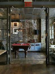 Made from metal with solid finish, carlisle lamp is designed with slender body and a round base, there's a pulley system where you … 30 Cool Tips To Steampunk Your Home Maison Industrielle Interieur Maison Design Interieurs Industriels