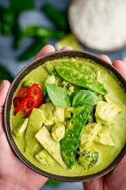 Pour in the coconut milk and 200ml of boiling water, crumble in the stock cube and add the lime leaves. Thai Green Chicken Curry Recipe Nicky S Kitchen Sanctuary
