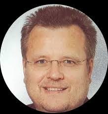 Robert Sykora's Instagram, Twitter & Facebook