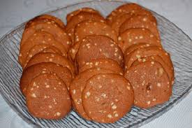 Braune kuchen sind in norddeutschland und in skandinavien beliebtes kleingebäck, das sich wie andere plätzchen in luftdicht schließenden dosen gut aufbewahren lässt. Braune Kuchen Rezept Danische Kekse Kuchen Aktuell Immer Eine Backidee Besser