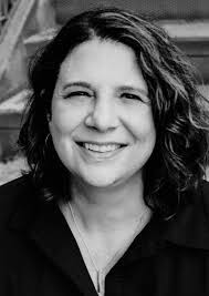 Jill Adams's Instagram, Twitter & Facebook