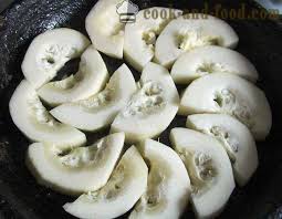 Slice zucchini into 1/4 inch slices. Courgettes Braised In Cream How To Cook Steamed Zucchini With Vegetables A Step By Step Recipe