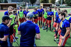 Depuis les jeux de montréal 1976, le hockey sur gazon se joue sur une surface synthétique et les artistes de la crosse sont supplantés par des joueurs si le hockey est un sport olympique depuis amsterdam 1928 après une première participation à londres 1908, le hockey féminin n'est un sport. Hockey Sur Gazon Les Bleus Sur La Route Des Jeux Olympiques De Tokyo 2020 L Equipe