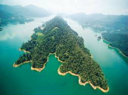 The royal belum state park, perak malaysia originally, was gazetted as hutan simpan belum (belum forest reserve) in 1971 and subsequently in 2007 it was regazetted in accordance with the enakmen perbadanan taman negeri perak 2001 sek. Royal Belum Dikawal Ketat