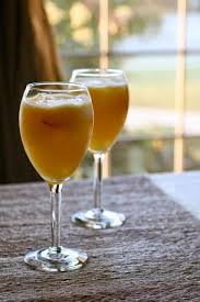 Recette De Vin De Peches A L Ancienne A La Pulpe De Fruits Vin De Peche Aperitif Maison Peche De Vigne