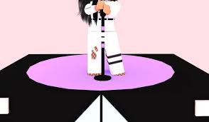 This feature allows your character to be aesthetic, innocent, devilish, or whatever you want. Robux Plus Fun Summer Aesthetic Roblox Girl Gfx With Black Hair