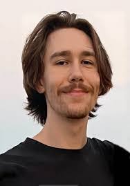 Sam Meyer's Instagram, Twitter & Facebook