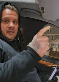 Instacart Driver Urges Other Drivers To Skip Orders That Don't Tip, And The  Internet Has Thoughts