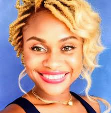 Prières et Fraternité Mariale was live.