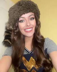 𝗣𝗮𝘁𝗶𝗲𝗻𝗰𝗲 𝗮𝗻𝗱 𝗱𝗲𝗱𝗶𝗰𝗮𝘁𝗶𝗼𝗻 𝗮𝗿𝗲 𝘁𝗵𝗲 𝗸𝗲𝘆𝘀 𝘁𝗼  𝘀𝘂𝗰𝗰𝗲𝘀𝘀! A huge thank you to Kacie for the incredible 5-star review  and for trusting Beth Given to guide you through your home search.