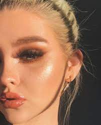 43 Summer Fresh Makeup Looks For Girls Summer Makeup Ideas Fresh Makeup Looks Natural Makeup Ideas Makeup Looks Schminke Foto Make Up Looks Make Up