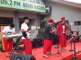 In this post, i am going to show you how to. Jibros Band Markonah Benyamin S Di Hut Bens Radio Youtube