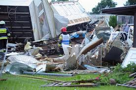 | | trąba powietrzna trąba powietrzna trąba powietrzna trąba powietrzna by wykop. Ustronie Morskie Traba Powietrzna Porwala Domki Holenderskie Sa Ranni Zdjecia Koszalin Super Express