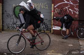 In Race Of Bike Messengers Potholes And Bad Manners Can Be Costly The New York Times