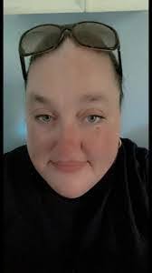 Kari Combs's Instagram, Twitter & Facebook