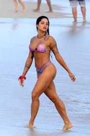 Facebook gives people the power to share and makes the world more open and connected. Vai Verao Aline Riscado Brilha Em Cliques Ousados Em Praia Do Rio De Janeiro Jornal Meia Hora Televisao