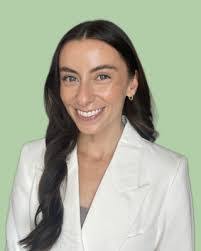 Lesley Whitman's Instagram, Twitter & Facebook